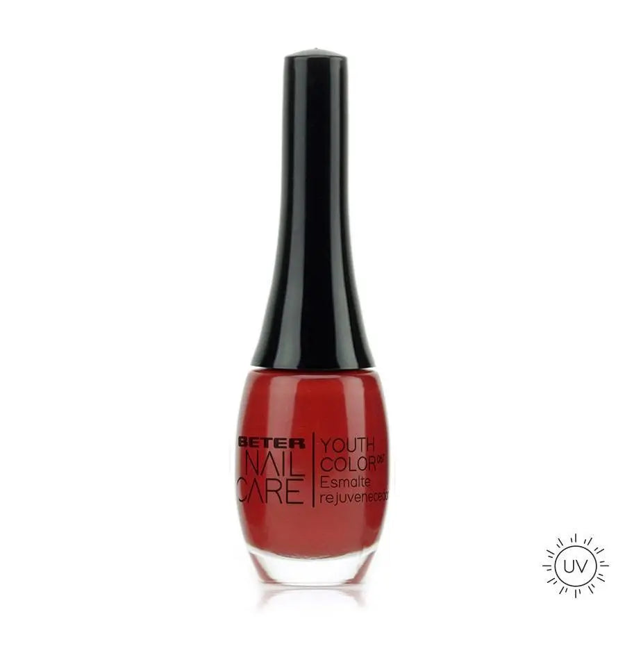 Beter Nail Care Youth Colour 067 Rejuvenating Nail Polish Pure Red