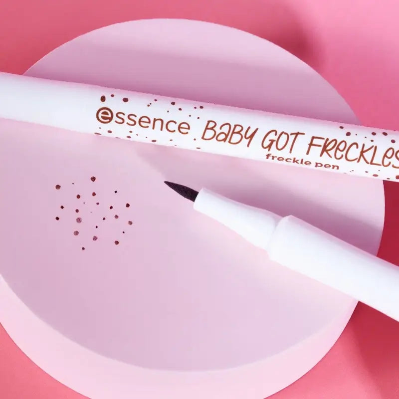Essence Freckle Pencil Baby Got Freckles 10, 1 ml