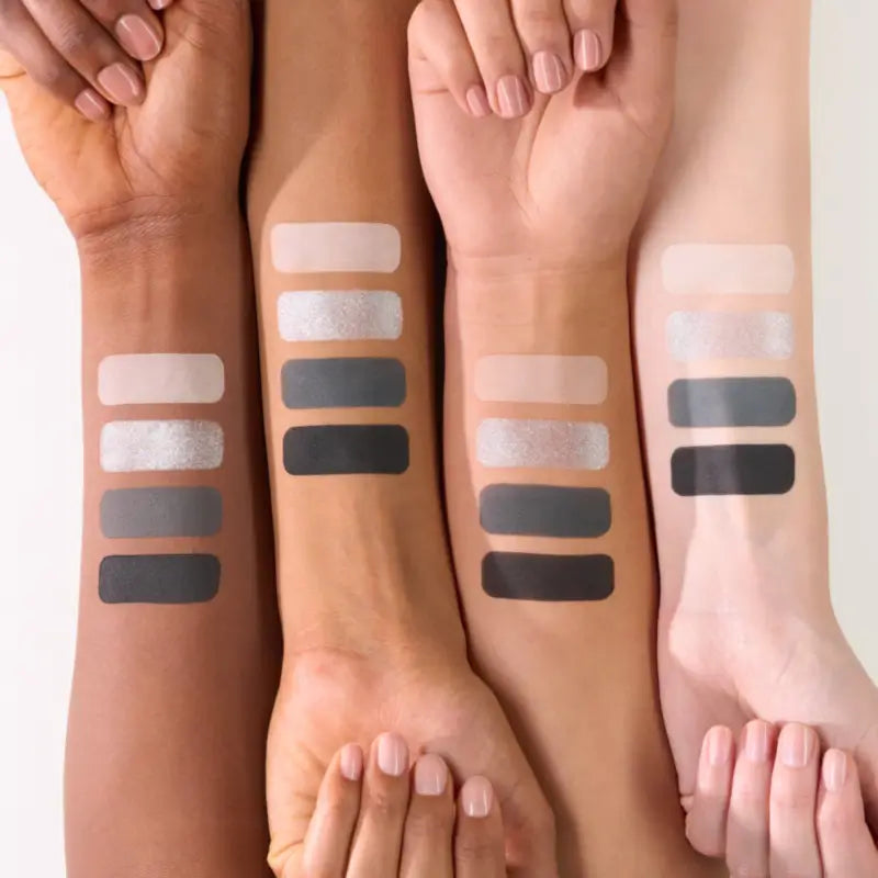 Essence Mini Eyeshadow Palette: The Grey Edition, 3.6 g