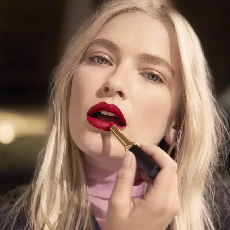 L'Oreal Paris Volume Matte Lipstick 1990S Red
