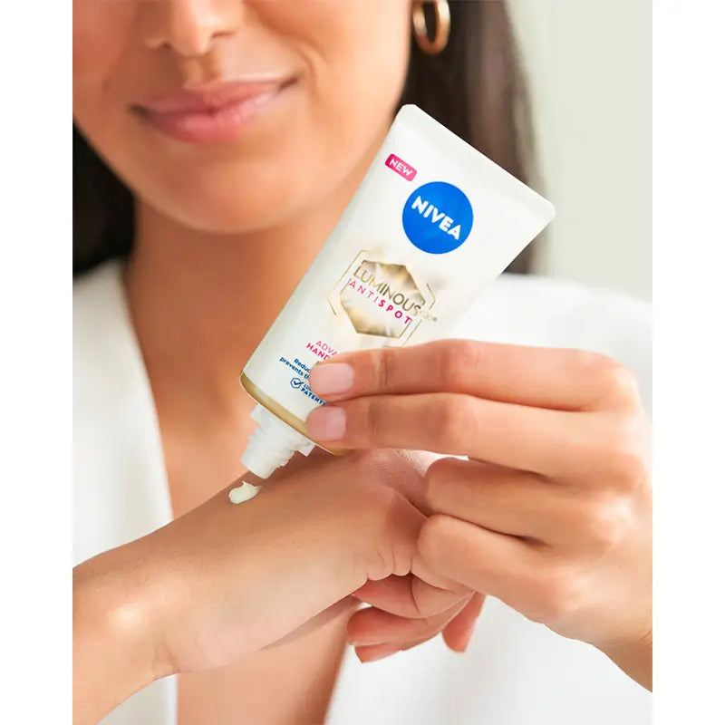 NIVEA Luminous Anti-Blemish Hand Cream 630