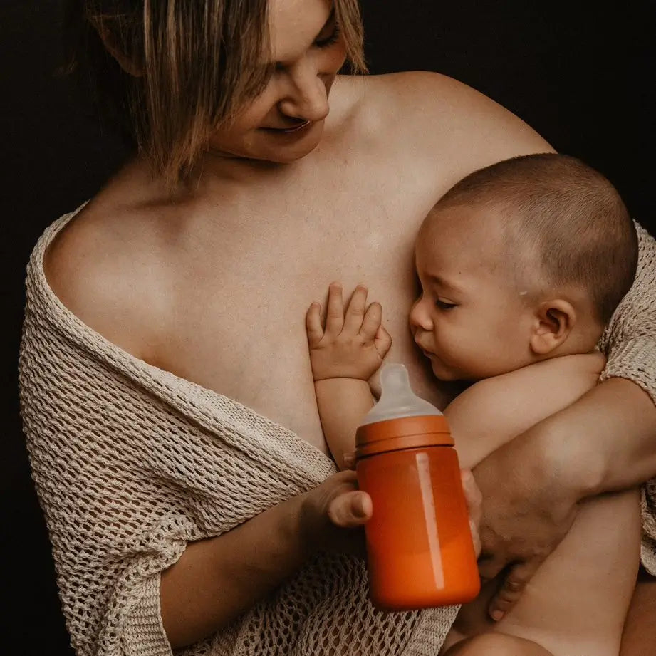 Suavinex Baby Bottle With Silicone Bottle 240 Ml, Physiological Teat Sx Pro, Medium Flow (M). +3 Months. Colour Essence, Tile